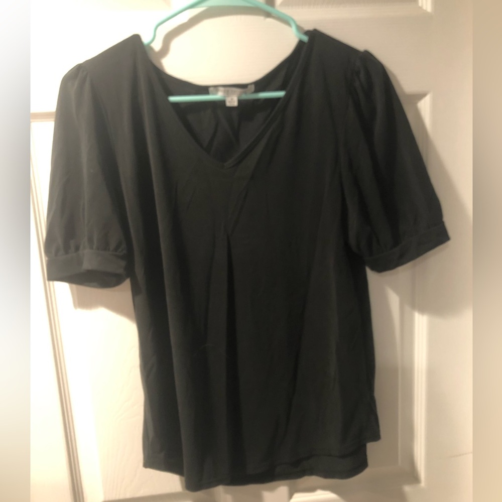 Black tee